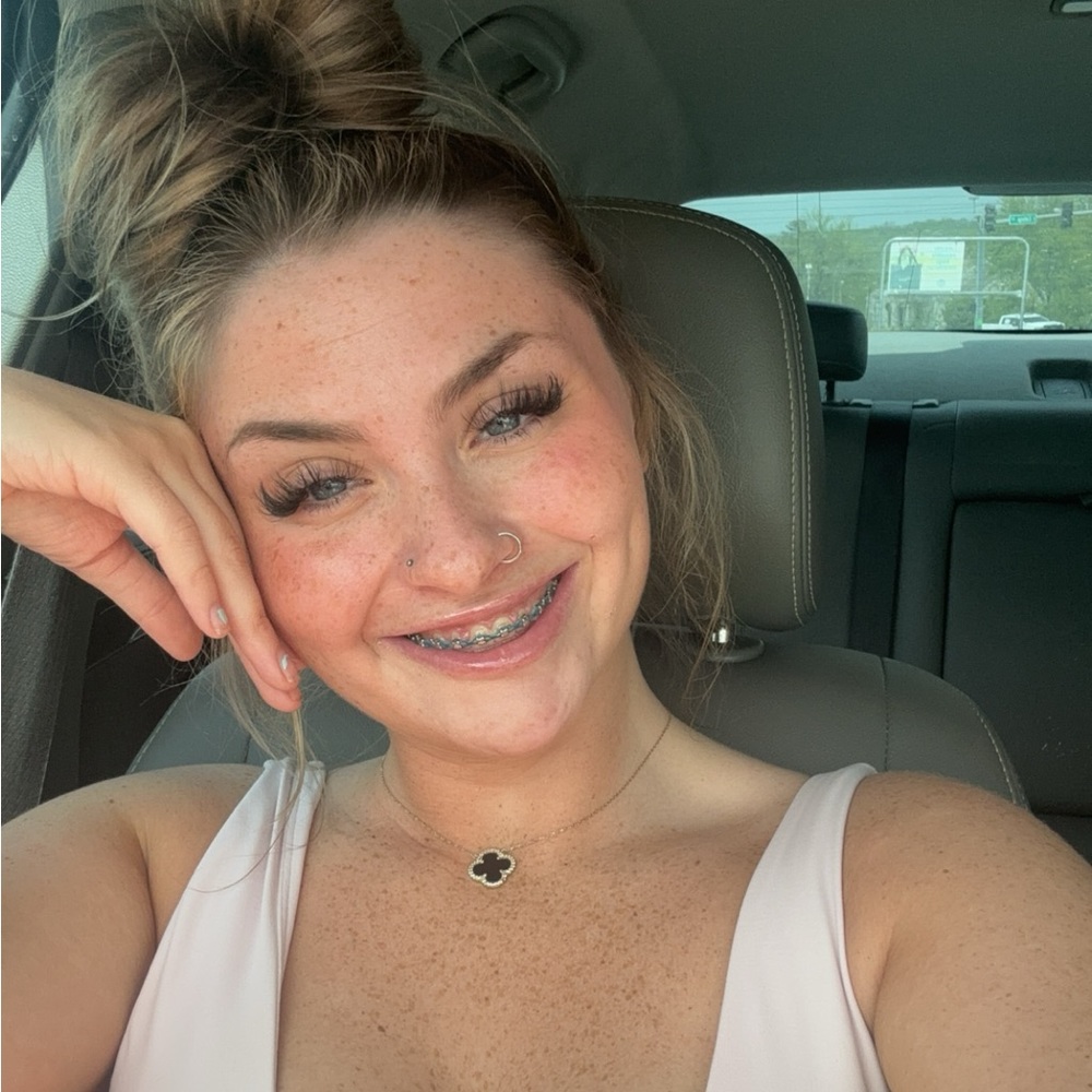 Meet your Posher, Allyson